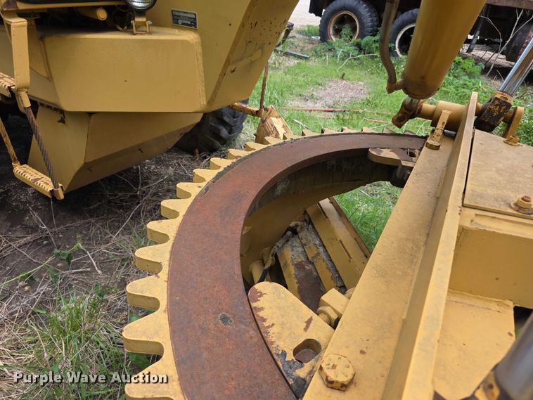 image for item FH6046 Champion 720 motor grader