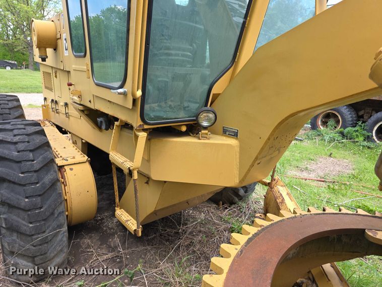 image for item FH6046 Champion 720 motor grader