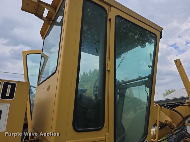 image for item FH6046 Champion 720 motor grader
