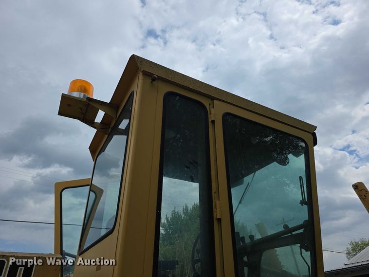 image for item FH6046 Champion 720 motor grader