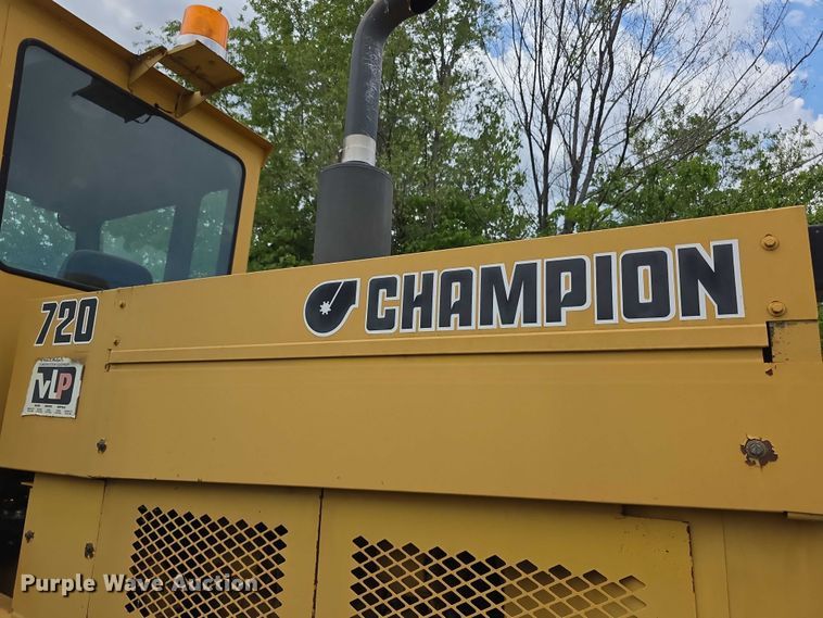 image for item FH6046 Champion 720 motor grader