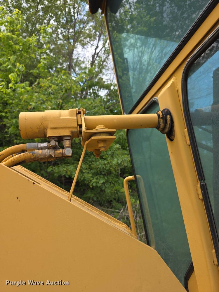 image for item FH6046 Champion 720 motor grader