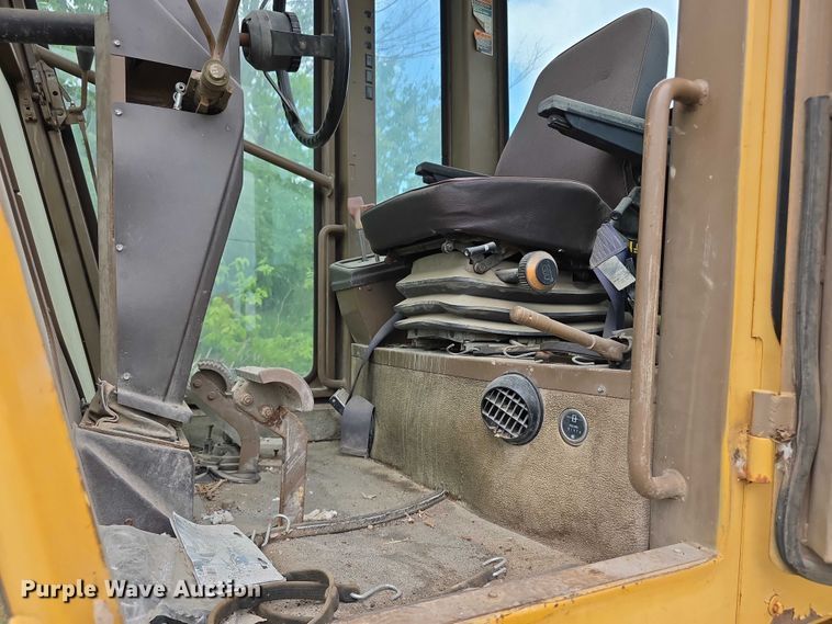 image for item FH6046 Champion 720 motor grader