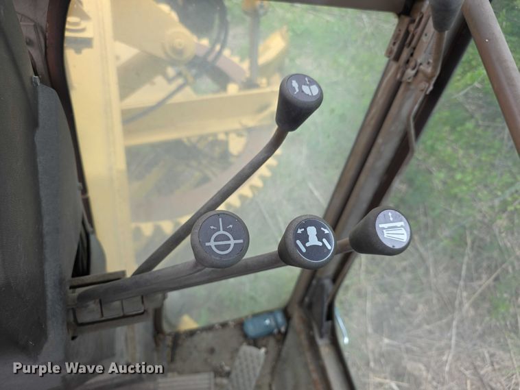 image for item FH6046 Champion 720 motor grader