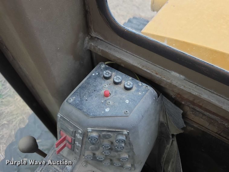 image for item FH6046 Champion 720 motor grader