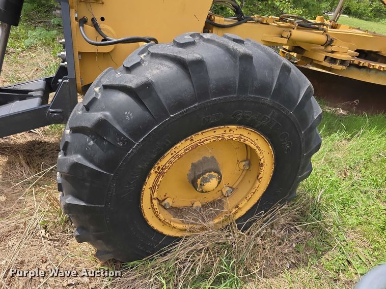 image for item FH6046 Champion 720 motor grader
