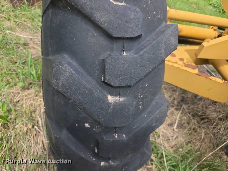 image for item FH6046 Champion 720 motor grader