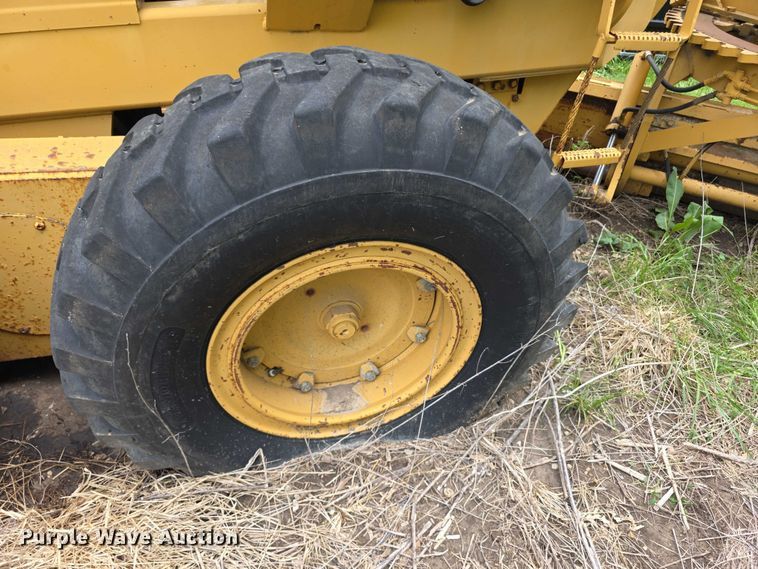 image for item FH6046 Champion 720 motor grader
