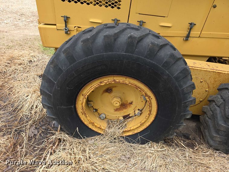 image for item FH6046 Champion 720 motor grader