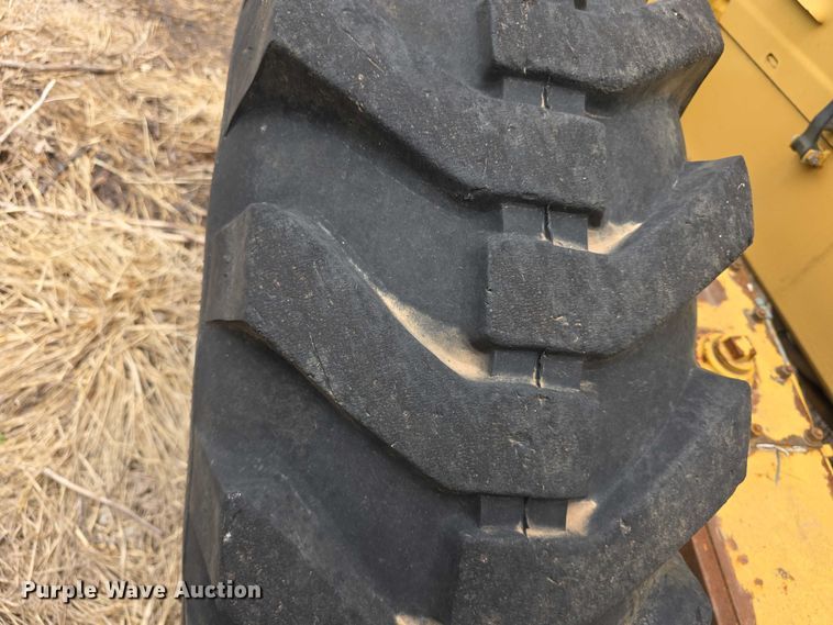 image for item FH6046 Champion 720 motor grader