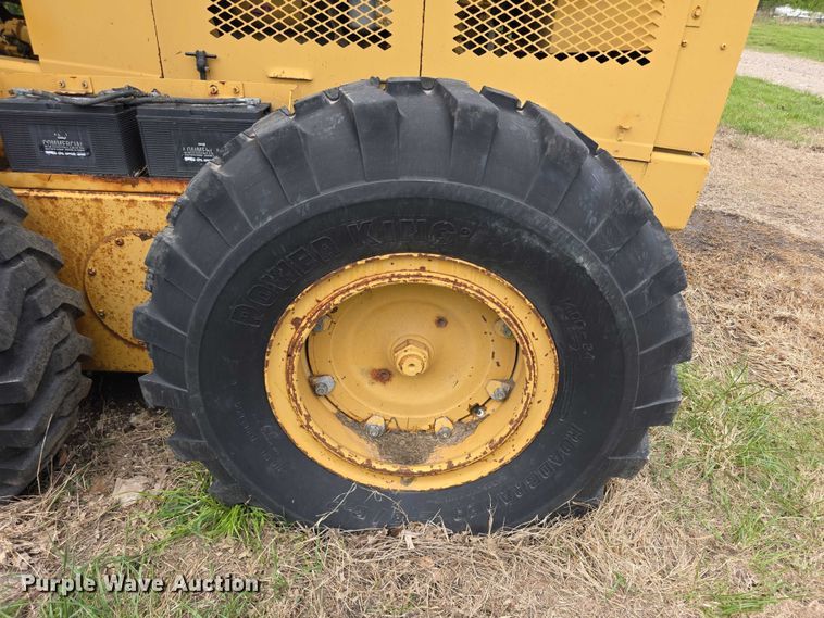 image for item FH6046 Champion 720 motor grader
