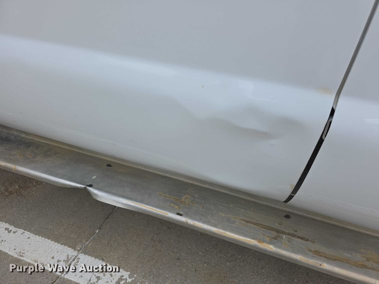 image for item FH6048 2011 Ford F350 Super Duty Crew Cab pickup truck