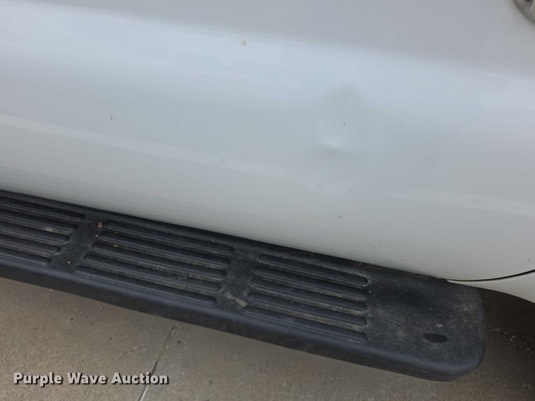 image for item FH6048 2011 Ford F350 Super Duty Crew Cab pickup truck