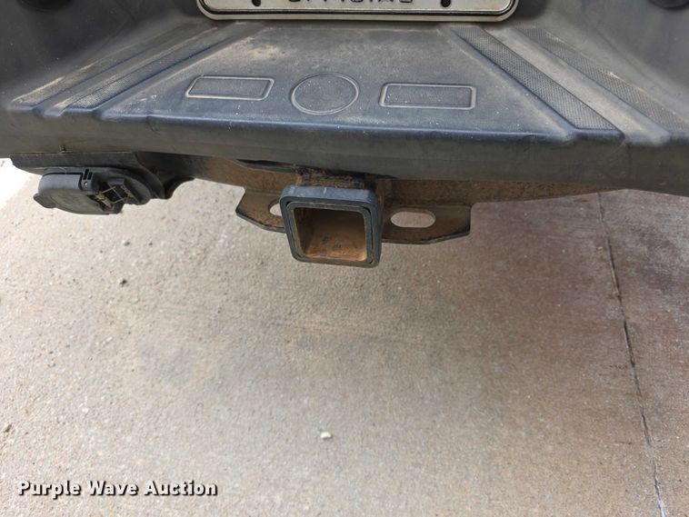 image for item FH6048 2011 Ford F350 Super Duty Crew Cab pickup truck