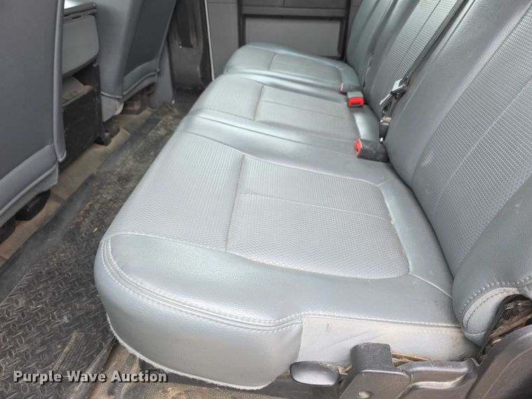 image for item FH6048 2011 Ford F350 Super Duty Crew Cab pickup truck