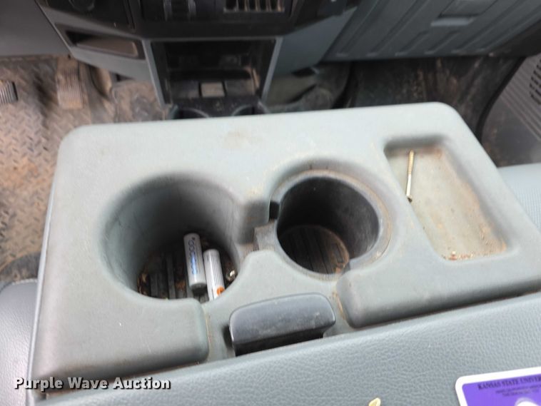 image for item FH6048 2011 Ford F350 Super Duty Crew Cab pickup truck