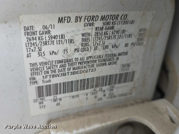 image for item FH6048 2011 Ford F350 Super Duty Crew Cab pickup truck