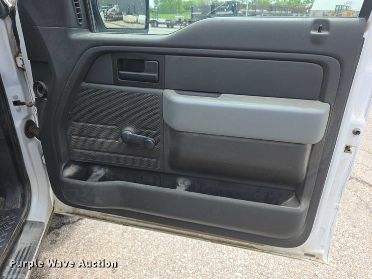 image for item FH6049 2014 Ford F150 Ext. Cab pickup truck