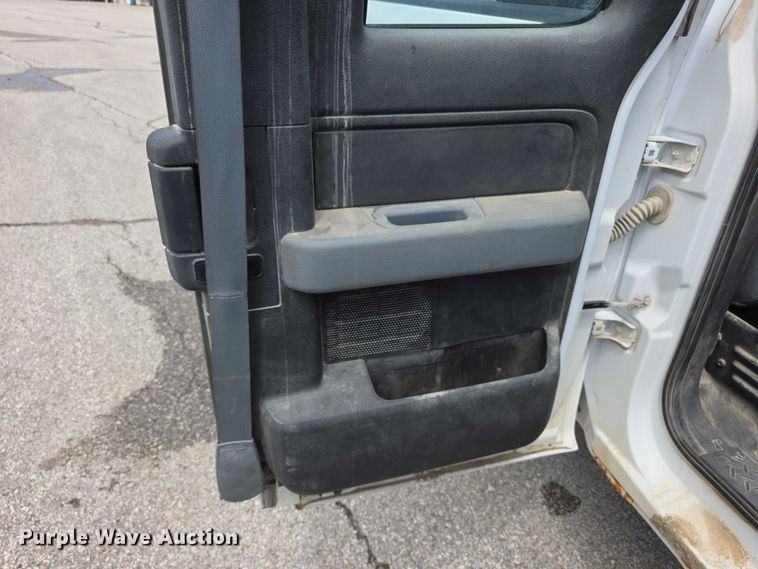 image for item FH6049 2014 Ford F150 Ext. Cab pickup truck