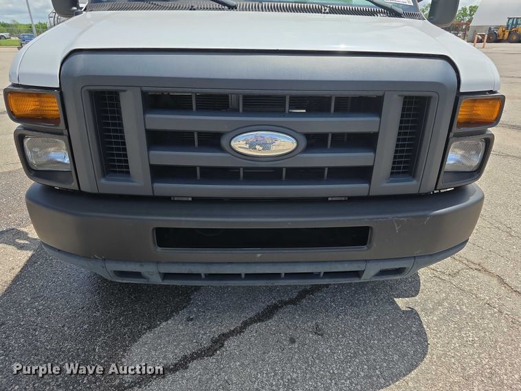 image for item FH6051 2014 Ford E250 van