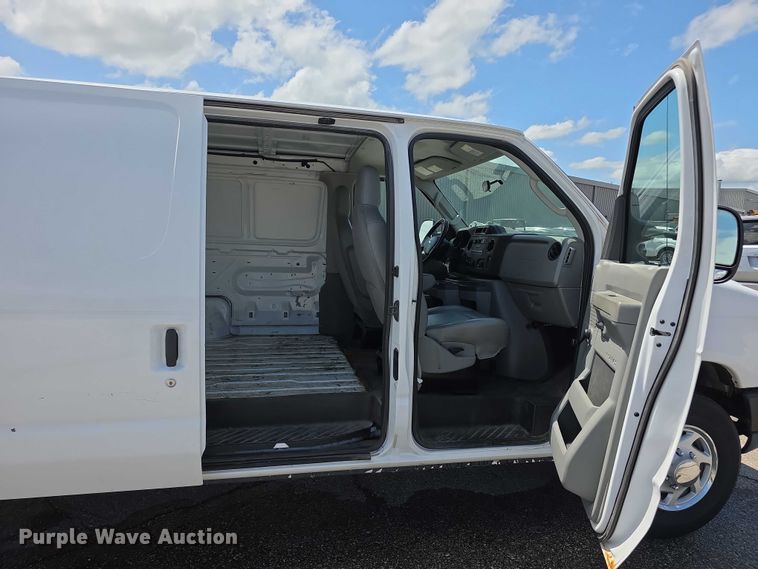 image for item FH6051 2014 Ford E250 van