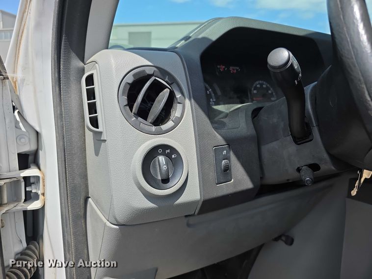 image for item FH6051 2014 Ford E250 van