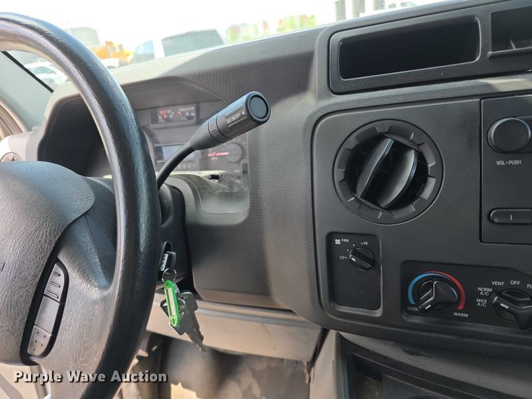 image for item FH6051 2014 Ford E250 van