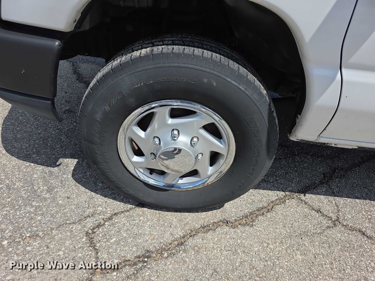 image for item FH6051 2014 Ford E250 van