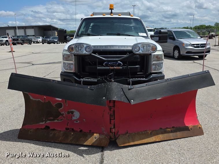 image for item FH6052 2014 Ford F350 Super Duty Ext. Cab dump flatbed pickup truck