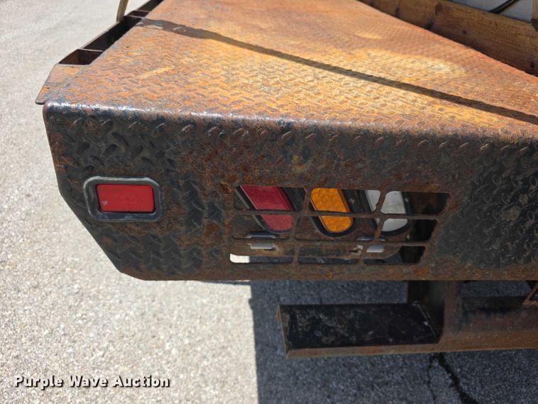 image for item FH6052 2014 Ford F350 Super Duty Ext. Cab dump flatbed pickup truck