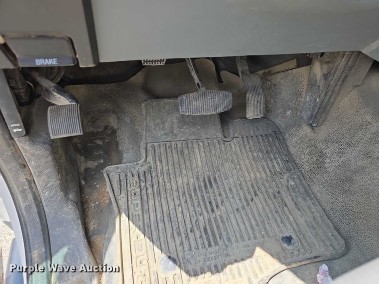 image for item FH6052 2014 Ford F350 Super Duty Ext. Cab dump flatbed pickup truck