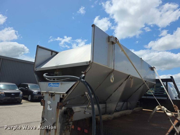 image for item FH6052 2014 Ford F350 Super Duty Ext. Cab dump flatbed pickup truck