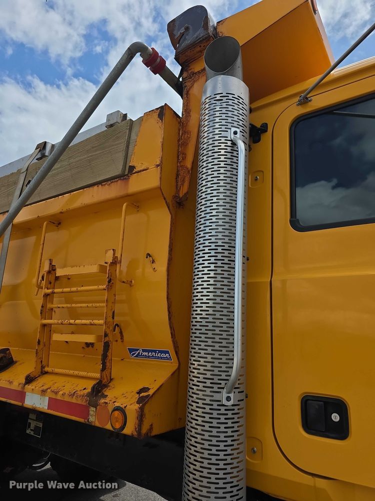 image for item FH6053 2015 Mack Granite GU713 dump truck