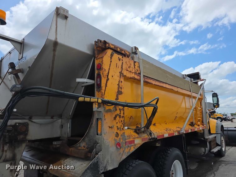 image for item FH6053 2015 Mack Granite GU713 dump truck