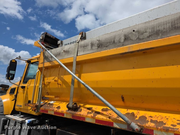 image for item FH6053 2015 Mack Granite GU713 dump truck
