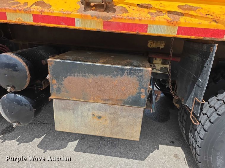 image for item FH6053 2015 Mack Granite GU713 dump truck