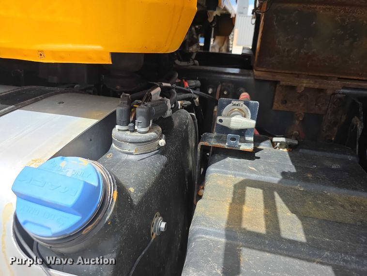 image for item FH6053 2015 Mack Granite GU713 dump truck