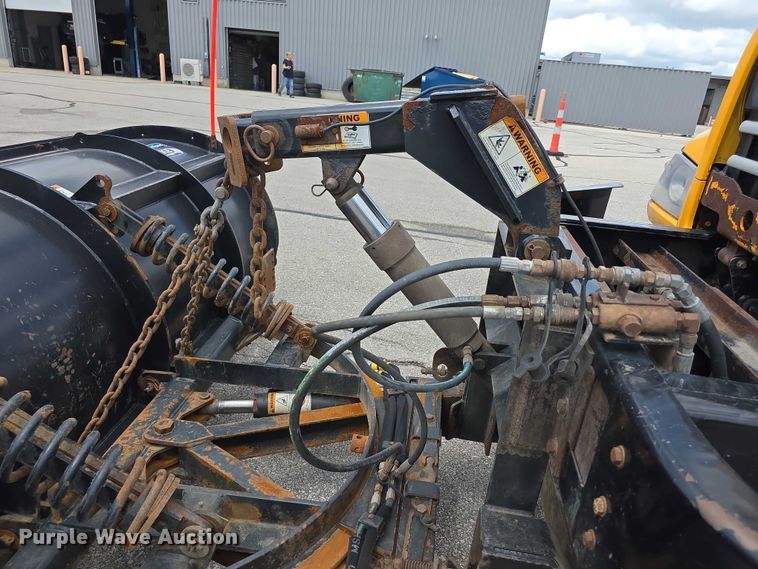 image for item FH6053 2015 Mack Granite GU713 dump truck