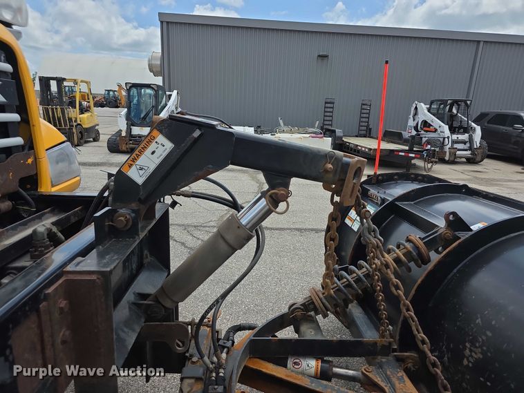 image for item FH6053 2015 Mack Granite GU713 dump truck