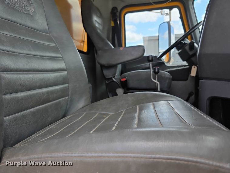 image for item FH6053 2015 Mack Granite GU713 dump truck