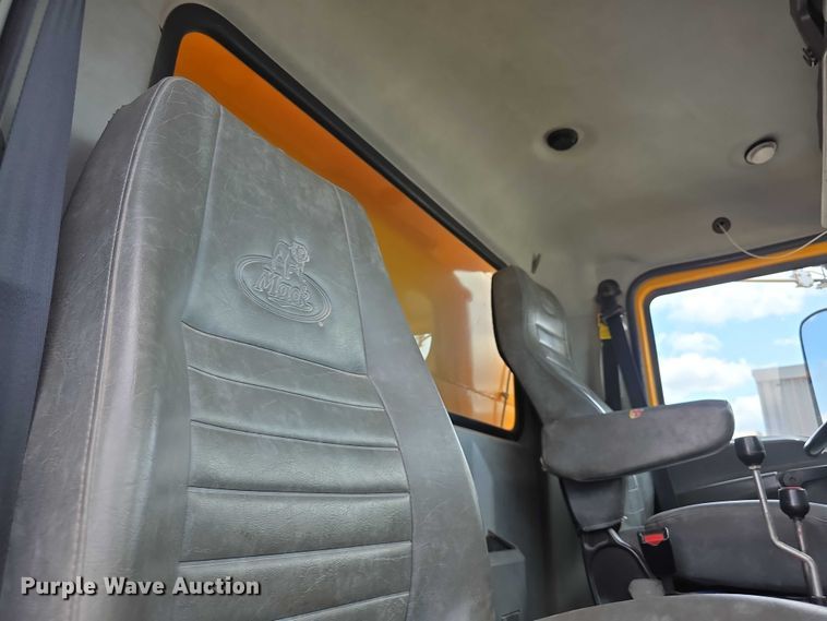 image for item FH6053 2015 Mack Granite GU713 dump truck