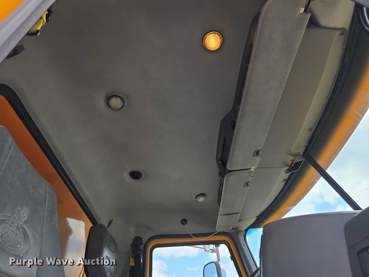 image for item FH6053 2015 Mack Granite GU713 dump truck