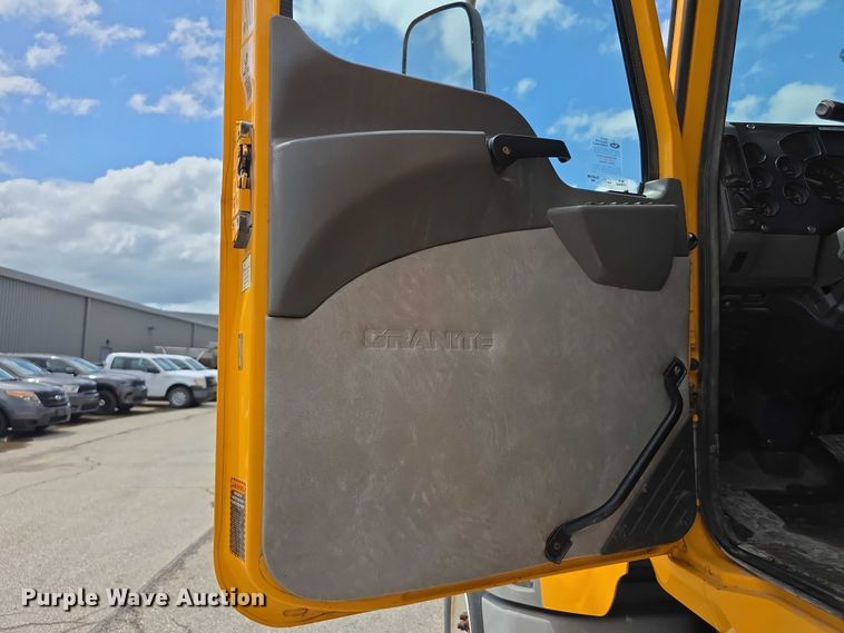 image for item FH6053 2015 Mack Granite GU713 dump truck