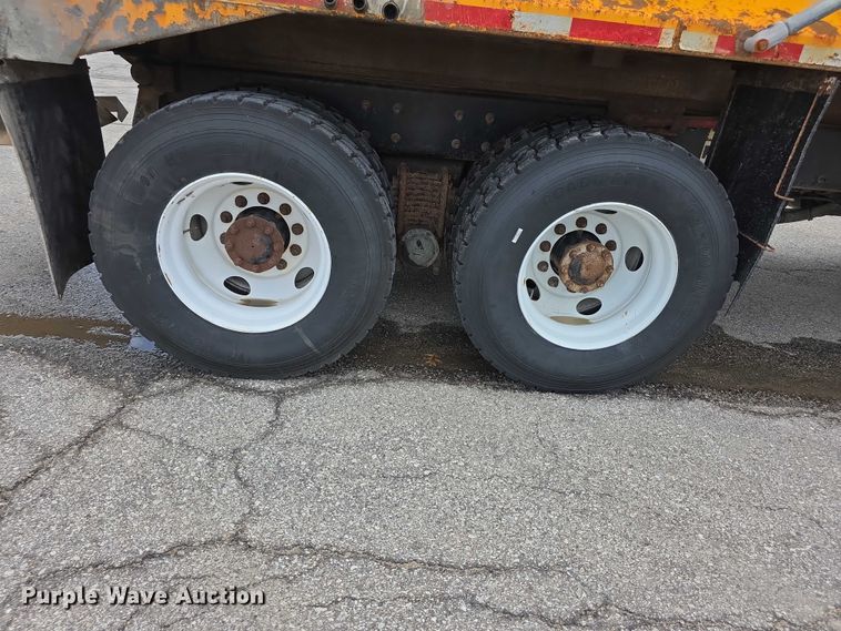 image for item FH6053 2015 Mack Granite GU713 dump truck