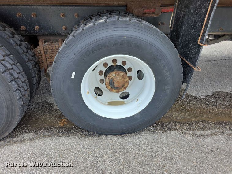 image for item FH6053 2015 Mack Granite GU713 dump truck