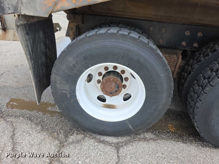 image for item FH6053 2015 Mack Granite GU713 dump truck
