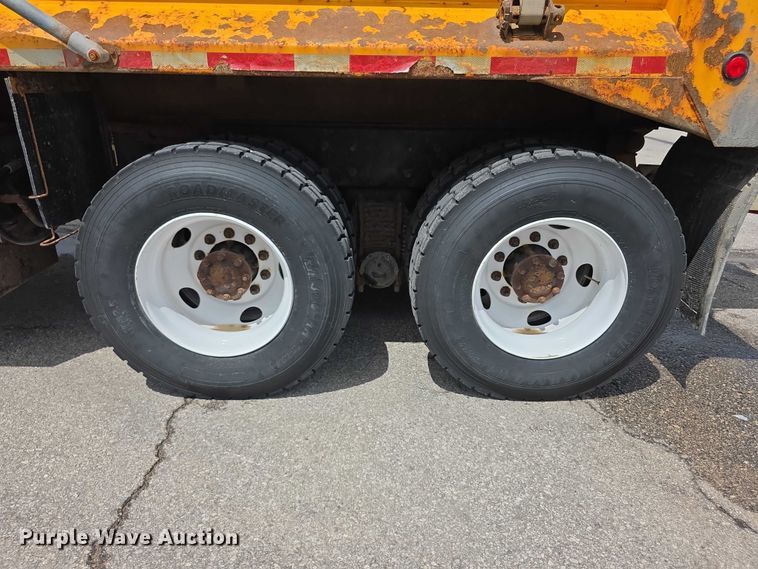 image for item FH6053 2015 Mack Granite GU713 dump truck
