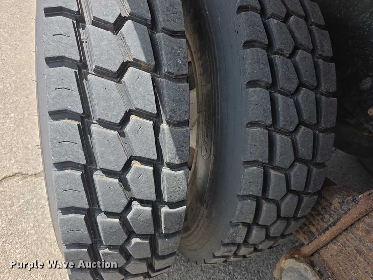 image for item FH6053 2015 Mack Granite GU713 dump truck