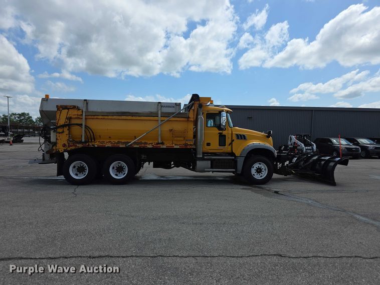 image for item FH6054 2015 Mack Granite GU713 dump truck
