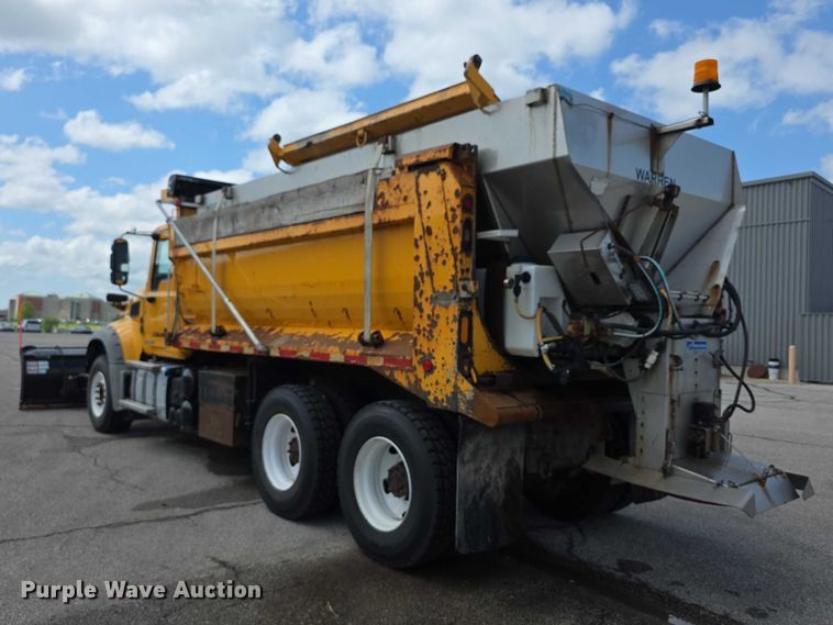image for item FH6054 2015 Mack Granite GU713 dump truck
